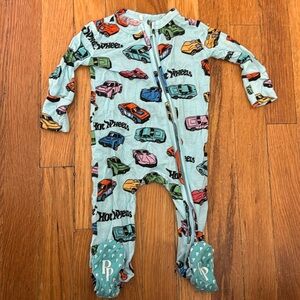 Hot wheels Posh Peanut Pajama size NB